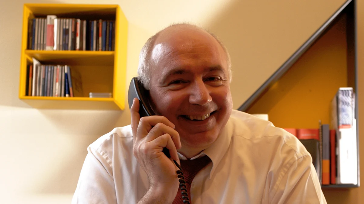 Rechtsanwalt Dr. Clemens Clemente in der telefonischen Beratung